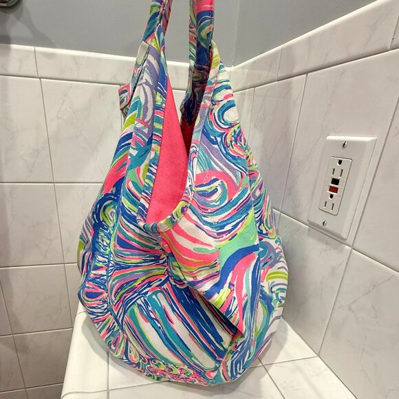 LILLY PULITZER XL Bohemian Beach Bag Pink Blue Guilty Pleasure Pattern NWT - Picture 15 of 16